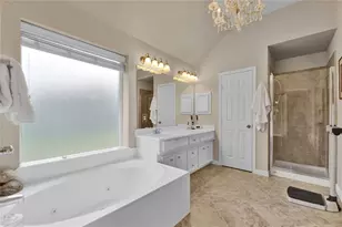 13610 Popes Creek Ln, Houston, TX 77044 - Photo 17