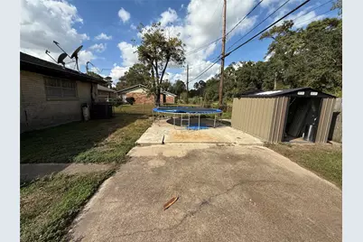 9838 Camay Drive, Houston, TX 77016 - Photo 19