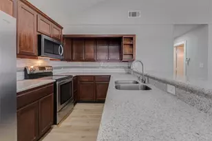 12889 Point Dr, Willis, TX 77318 - Photo 11