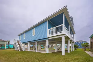 3261 Pirates Cove, Crystal Beach, TX 77650 - Photo 17