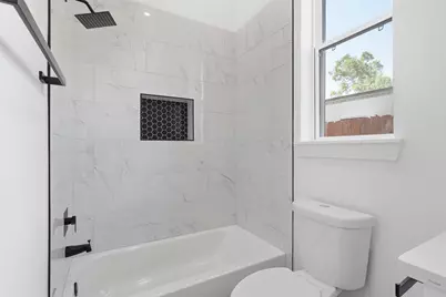 1913 Hoskins Drive #H, Houston, TX 77080 - Photo 23