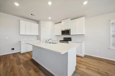 10008 Deussen Lane, Texas City, TX 77591 - Photo 9