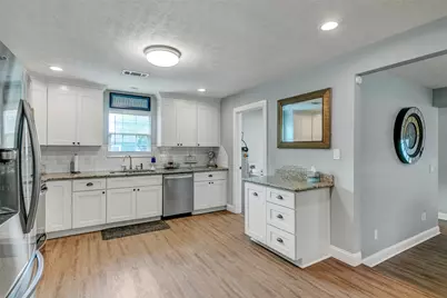 15410 San Jacinto Street, Hamshire, TX 77622 - Photo 11