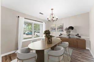 9407 Brooding Oak Cir, Houston, TX 77096 - Photo 11