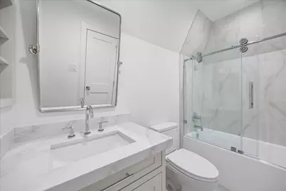 620 Stoneleigh Drive, Houston, TX 77079 - Photo 33