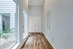 395 Rancho Bauer Dr, Houston, TX 77079 - Photo 9