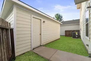 1617 Nichole Woods Dr, Houston, TX 77047 - Photo 35