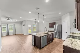 15552 Mallow Ct, New Caney, TX 77357 - Photo 7