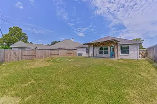 911 Ruth Cir, Texas City, TX 77591 - Photo 27