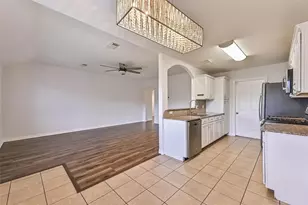 911 Ruth Cir, Texas City, TX 77591 - Photo 11