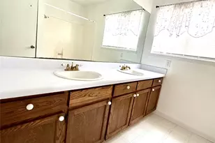 24470 Country Clb Dr, Huntsville, TX 77320 - Photo 9