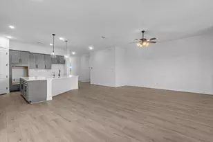 10642 Forward Dr, Richmond, TX 77469 - Photo 9