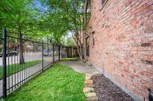 2719 La Branch St, Houston, TX 77004 - Photo 3