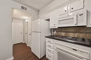 2510 Grants Lake Blvd, Sugar Land, TX 77479 - Photo 17