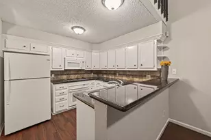 2510 Grants Lake Blvd, Sugar Land, TX 77479 - Photo 13
