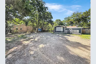 720 Roosevelt Street, La Marque, TX 77568 - Photo 11