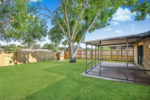 16210 Lazy Ridge Rd, Houston, TX 77053 - Photo 9