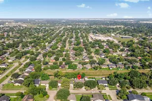 16210 Lazy Ridge Rd, Houston, TX 77053 - Photo 39