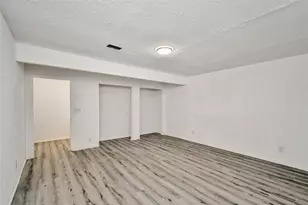 16210 Lazy Ridge Rd, Houston, TX 77053 - Photo 15