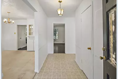 407 Lazy Lane, Anahuac, TX 77514 - Photo 3