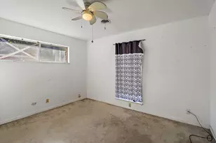 407 Lazy Ln, Anahuac, TX 77514 - Photo 17