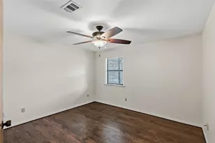 2826 Forestwood Dr, Bryan, TX 77801 - Photo 17