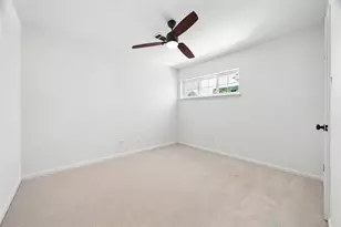 10618 Bordley Dr, Houston, TX 77042 - Photo 15