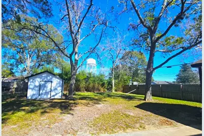 1005 Robinhood Lane, Angleton, TX 77515 - Photo 19