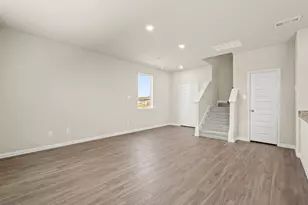1102 Burkes Rdg Trl, Conroe, TX 77301 - Photo 5