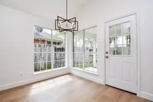 202 Knoll Forest Dr, Sugar Land, TX 77479 - Photo 5