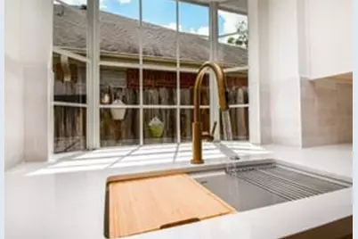 202 Knoll Forest Drive, Sugar Land, TX 77479 - Photo 11