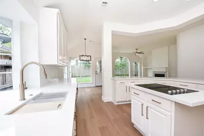 202 Knoll Forest Drive, Sugar Land, TX 77479 - Photo 7