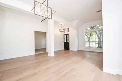 202 Knoll Forest Drive, Sugar Land, TX 77479 - Photo 3