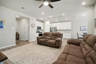 7627 Fremantle Ln, Baytown, TX 77523 - Photo 9