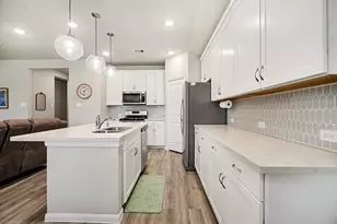 7627 Fremantle Ln, Baytown, TX 77523 - Photo 13