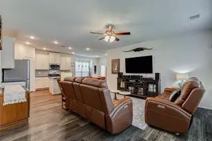 32963 Ruthie Dean Dr, Brookshire, TX 77423 - Photo 3