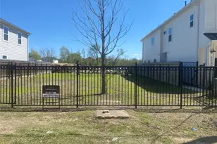 5806 Balbo St, Houston, TX 77091 - Photo 3