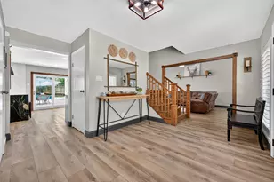 10 Kittiwake Ct, The Woodlands, TX 77380 - Photo 3