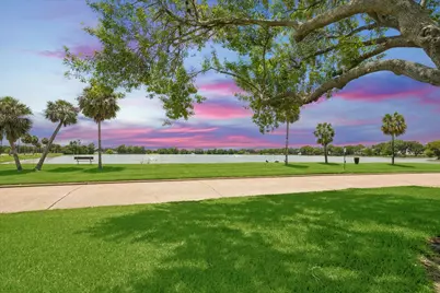 18743 Martinique Drive, Nassau Bay, TX 77058 - Photo 15