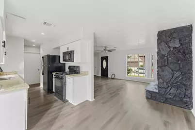 15326 Peachmeadow Lane, Channelview, TX 77530 - Photo 9