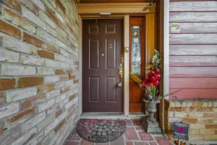 10647 Chapel Hill Dr, Houston, TX 77099 - Photo 5