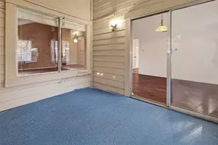 10647 Chapel Hill Dr, Houston, TX 77099 - Photo 23