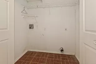 10647 Chapel Hill Dr, Houston, TX 77099 - Photo 21