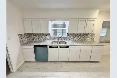 316 Angle Street, Angleton, TX 77515 - Photo 7