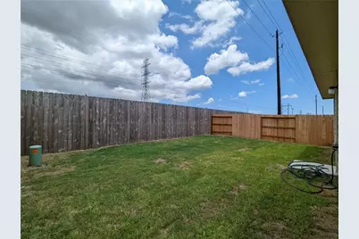 8810 Wooster Trails Drive, Baytown, TX 77521 - Photo 15