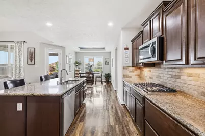 14511 Meadowlands Drive, Mont Belvieu, TX 77523 - Photo 23