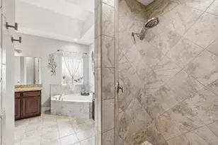 14511 Meadowlands Dr, Mont Belvieu, TX 77523 - Photo 37