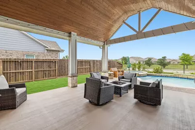 14511 Meadowlands Drive, Mont Belvieu, TX 77523 - Photo 11