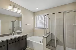 11022 Sarah Bluff Ln, Cypress, TX 77433 - Photo 25