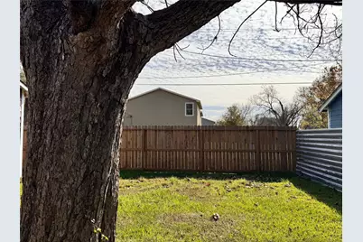 2820 Moore Avenue, Bay City, TX 77414 - Photo 17